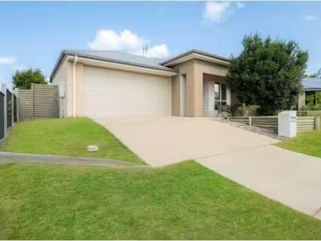 House for rent in Umina Beach, Gosford