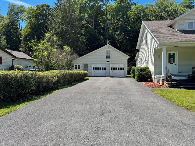House for sale in Acra, New York