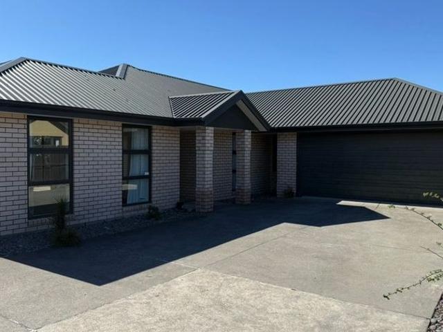 House for rent in Chaslands, Canterbury