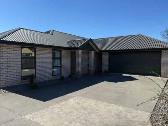House for rent in Chaslands, Canterbury