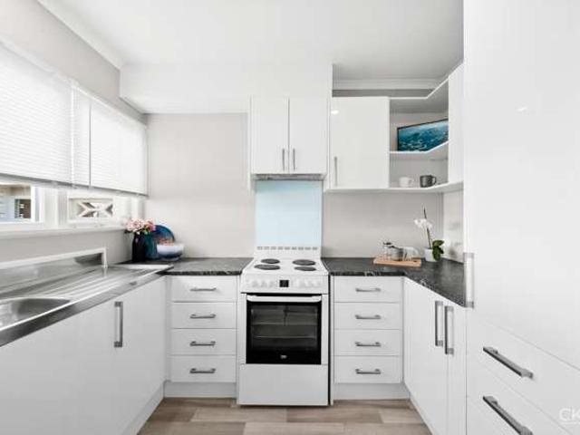 Apartment for sale in Pauatahanui, Wellington