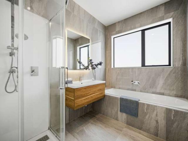 House for sale in Oratia