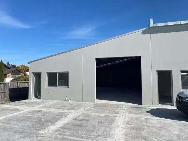 House for sale in Chaslands, Canterbury