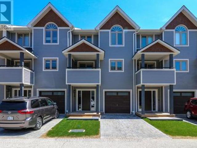 Townhouse for rent in Collingwood, Ontario