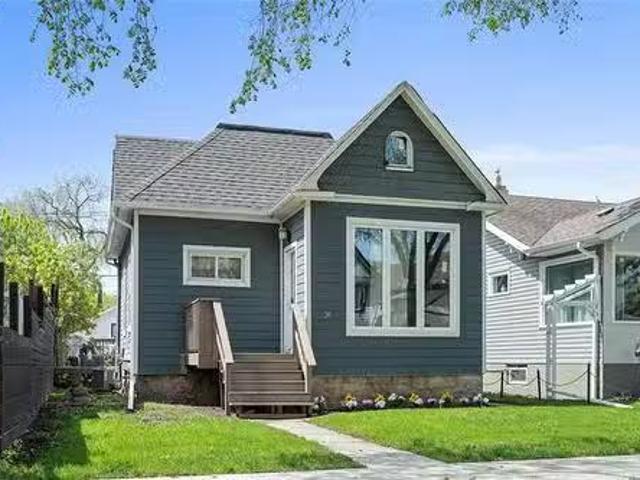 House for sale in East St. Paul, Manitoba