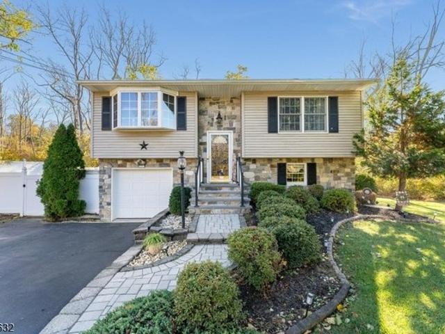 House for sale in Hampton, New Jersey