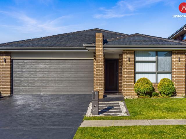 House for rent in Carnes Hill, Sydney