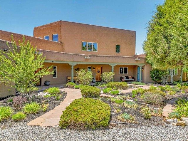 House for sale in Arroyo Seco, New Mexico