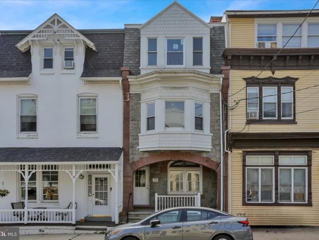Townhouse for sale in Hamburg, Pennsylvania