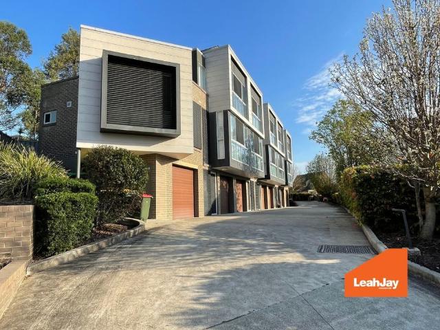 Townhouse for rent in Newcastle, Newcastle-Maitland