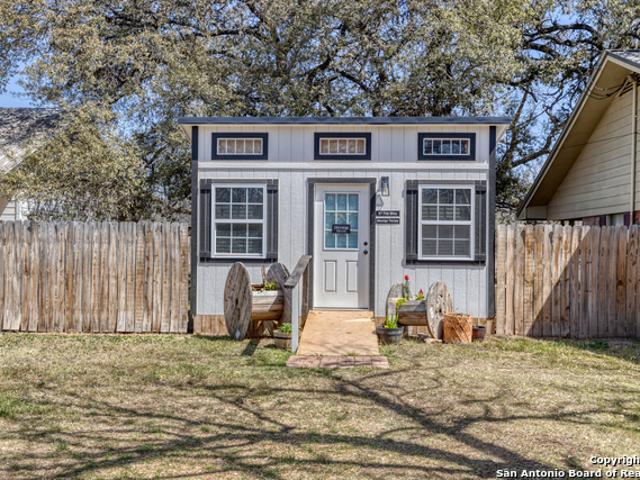 House for sale in Leakey