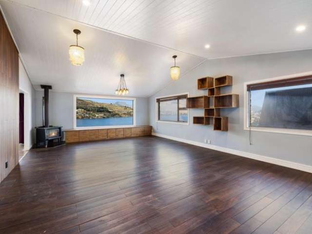 House for sale in Otakou