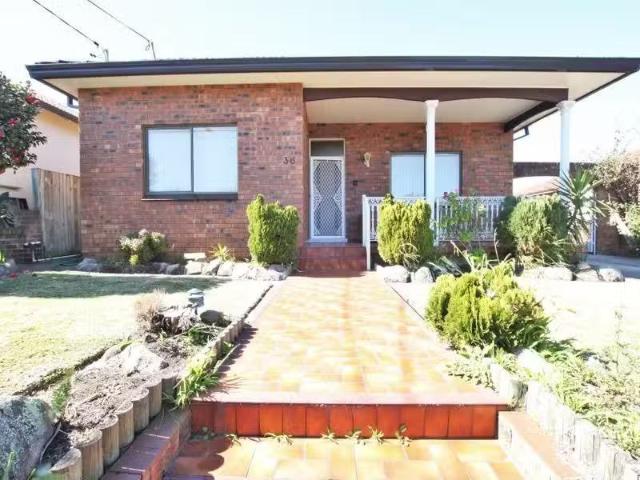 House for rent in Eastlakes