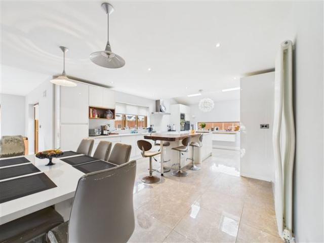 Detached House for sale in Carlow, North Tipperary