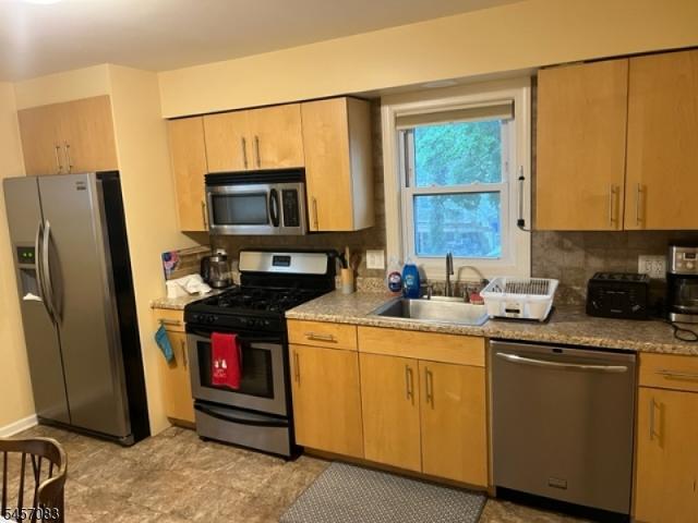 House for sale in Oakland, Bergen County