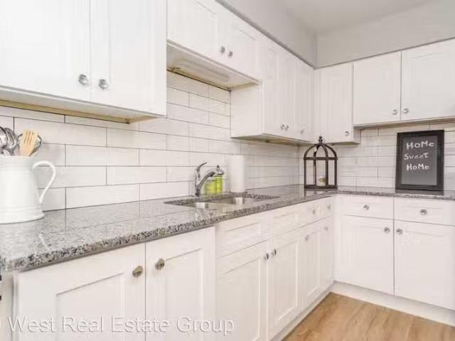 Condo for rent in Bedford Park