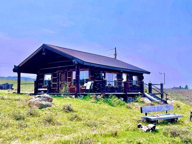 House for sale in Babb, Montana