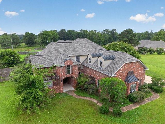 House for sale in Caledonia, Mississippi
