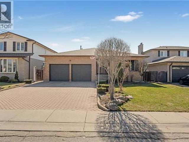 House for sale in Ancaster, Ontario