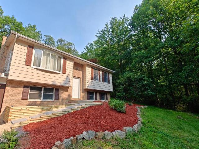 House for sale in Hedgesville, West Virginia