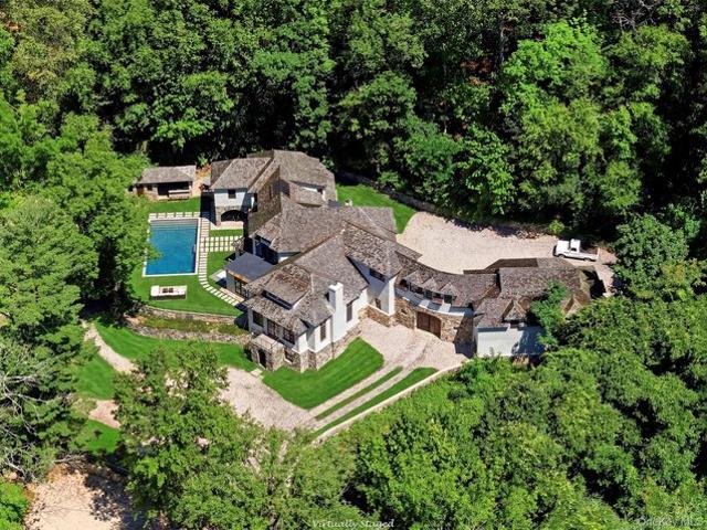 House for sale in Huntington, New York