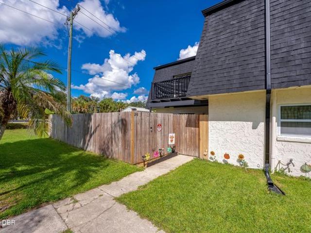 Townhouse for sale in Port Orange, Florida