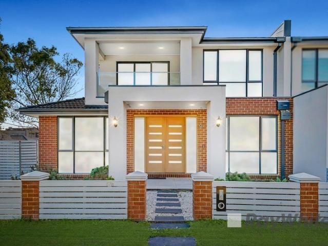 Townhouse for sale in Camerons Creek, Victoria