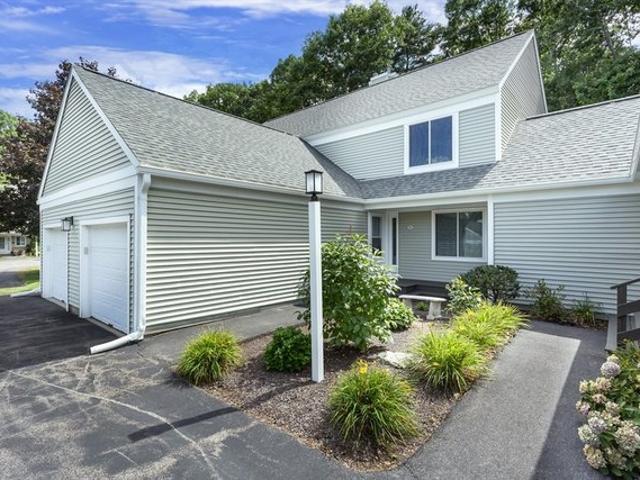 Condo for sale in Franklin, Massachusetts