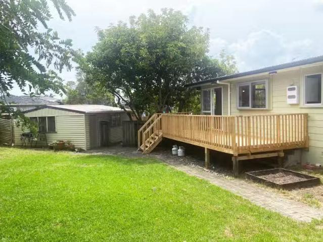 House for sale in Oratia, Oroua County