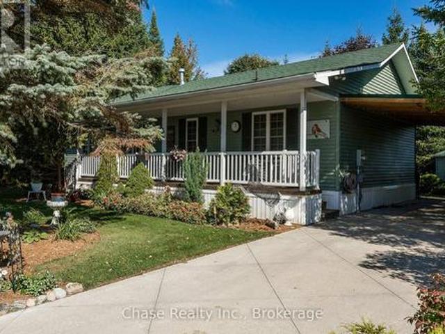 House for sale in Wasaga Beach, Central Ontario