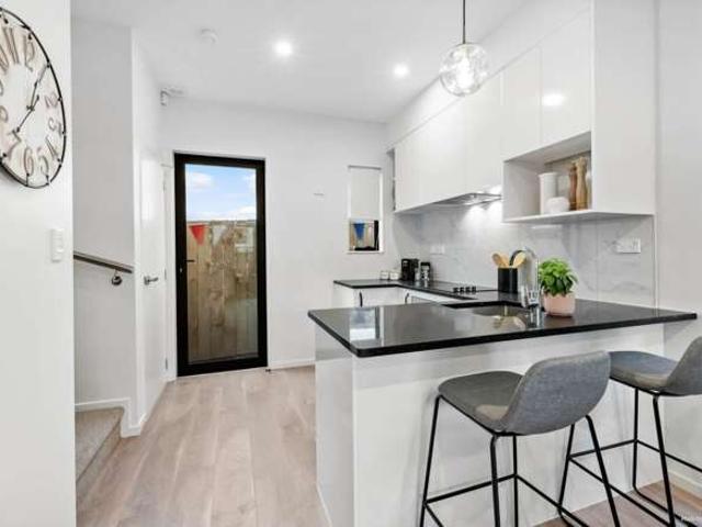 Townhouse for rent in Auckland, Oroua County