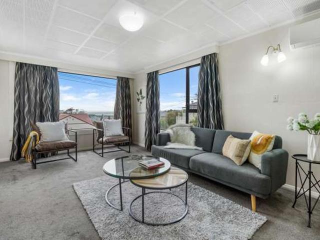 House for sale in Otakou