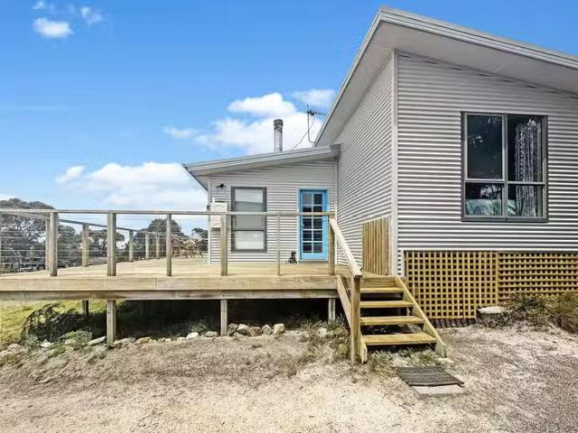 House for rent in Scamander, Tasmania