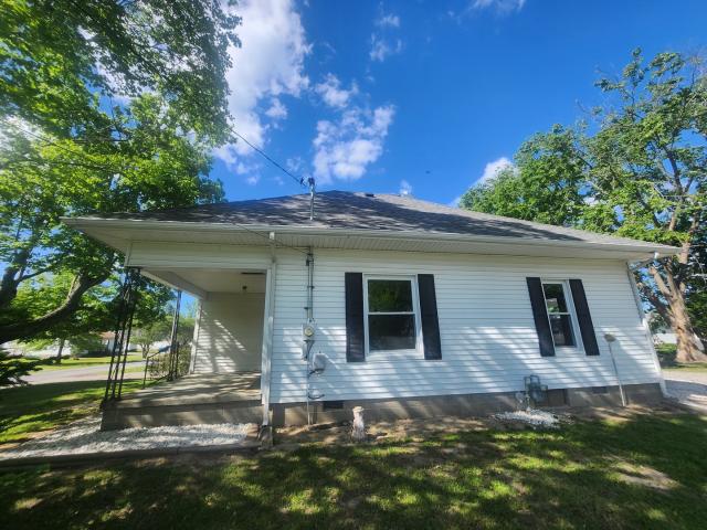 House for sale in Perry, Illinois
