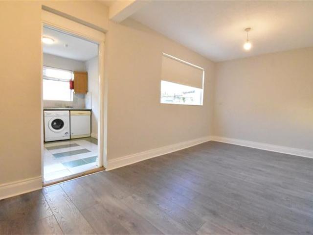 Terraced House for sale in Dublin 11, Bluebell