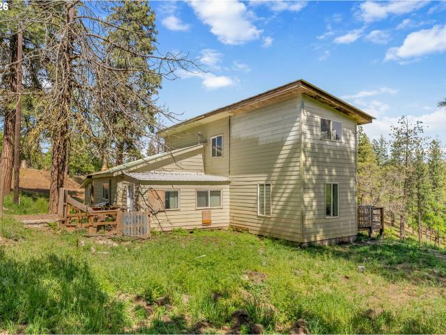 House for sale in Goldendale, Washington