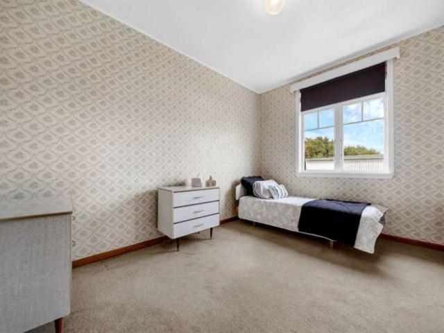 House for sale in Oratia