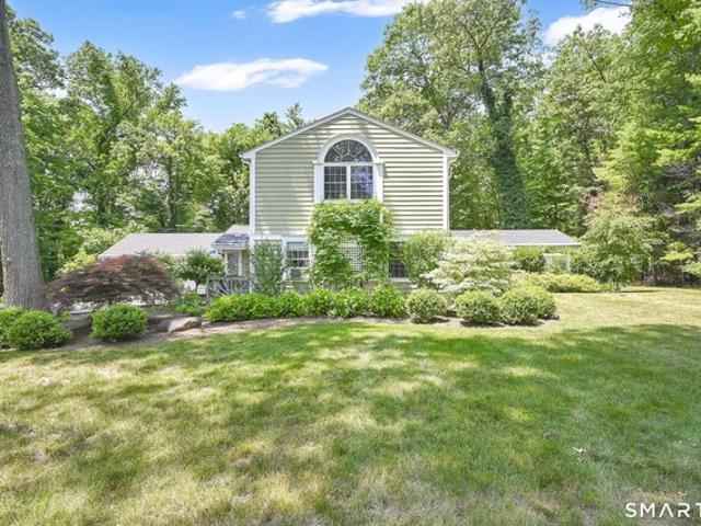 House for sale in Simsbury, Connecticut
