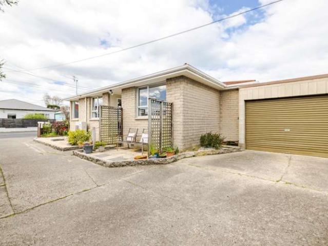 House for sale in Otakou