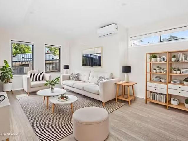 House for rent in Wollongong West, New South Wales