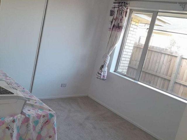 House for rent in Chaslands, Canterbury