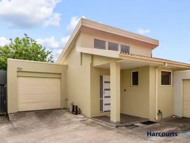 House for rent in Avondale Heights, Victoria