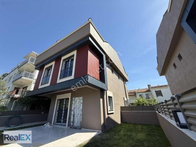 Menderes, İzmir içerisinde satılık Villa