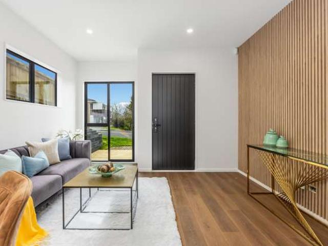 Townhouse for sale in Wairau Valley, Oroua County