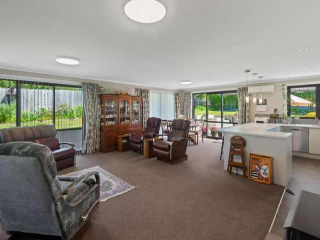 House for sale in Otakou
