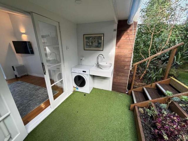 Apartment for rent in Paremoremo