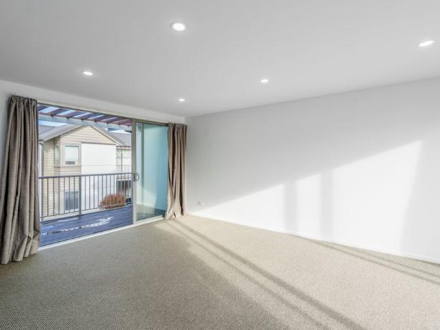 Townhouse for rent in Heathcote, Canterbury