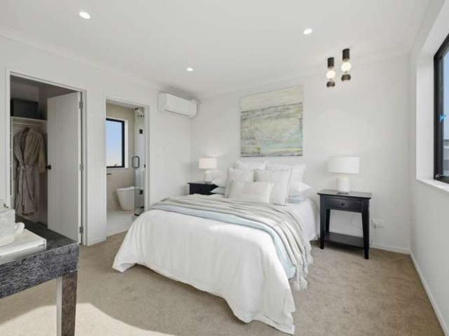 Townhouse for sale in New Lynn, Oroua County