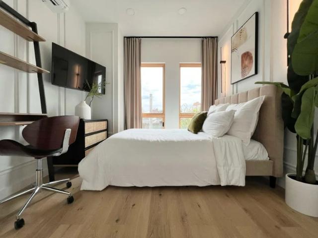 Room for rent in Arverne, New York