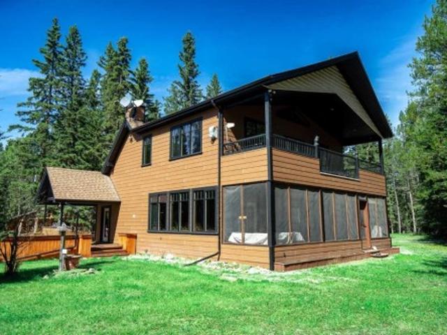 House for sale in Alberta